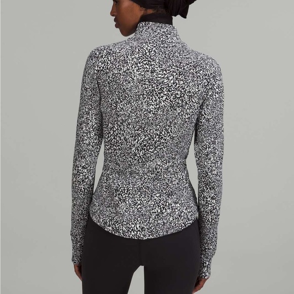 Lululemon InStill jacket - Picture 2 of 8